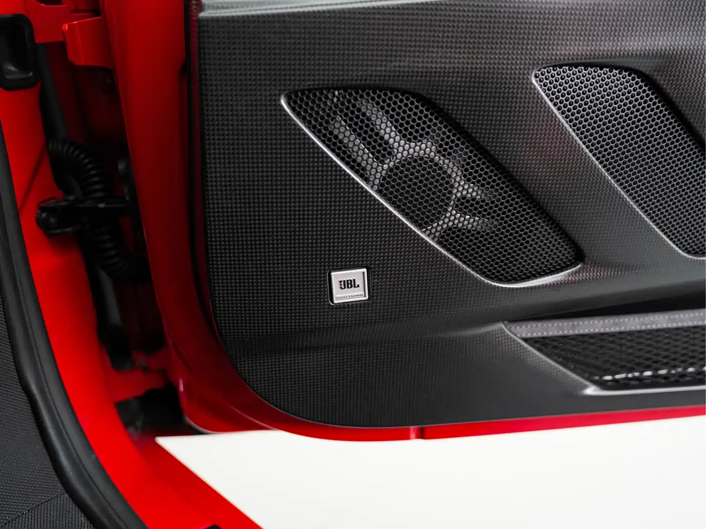 Ferrari SF90 2025