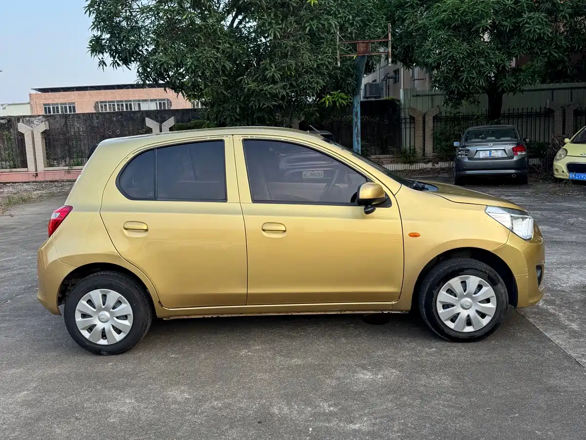 2016 Venucia R30