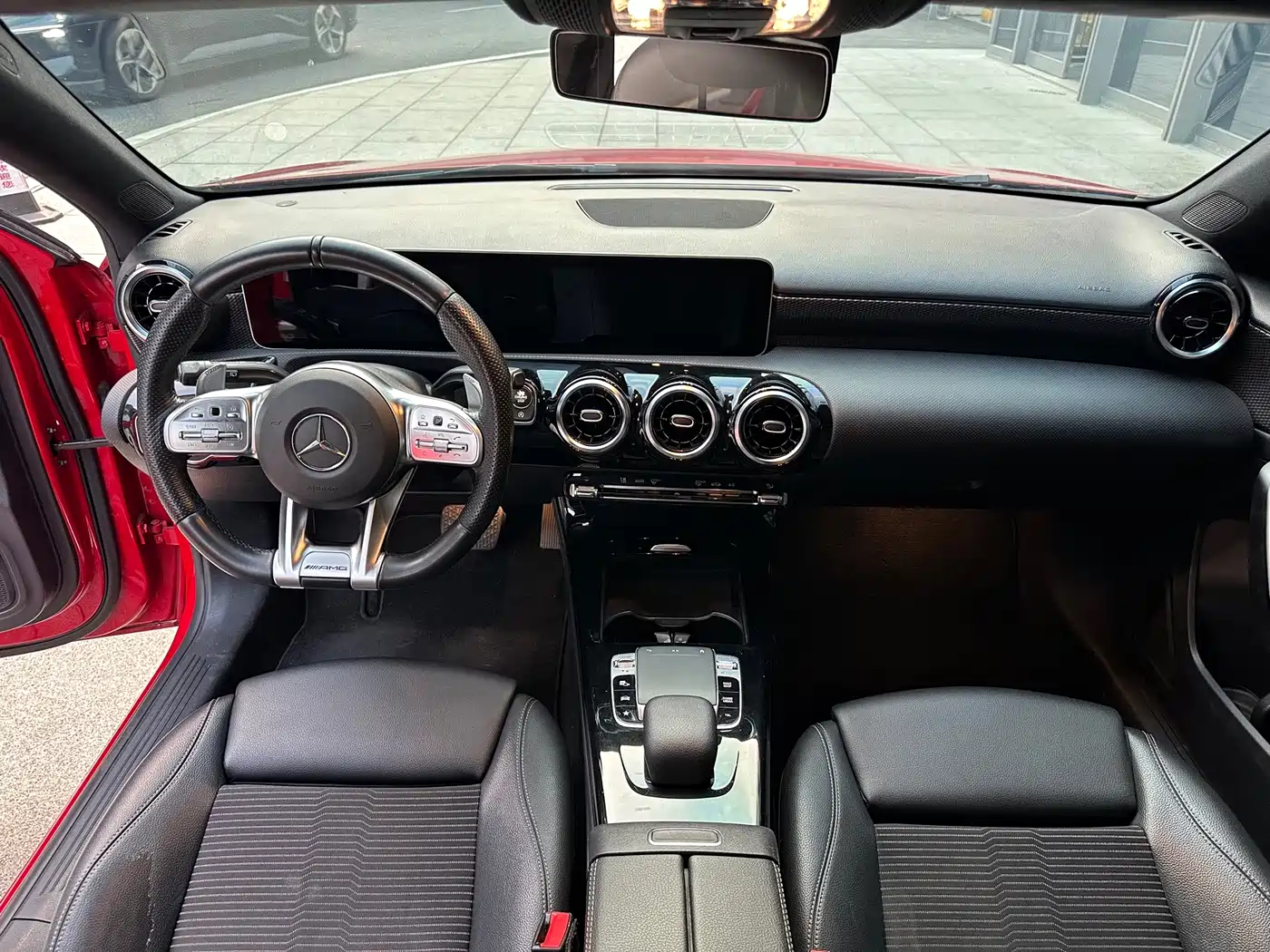 Mercedes-Benz A-Class (Import) 2020 2019 A 200 Dynamic Version