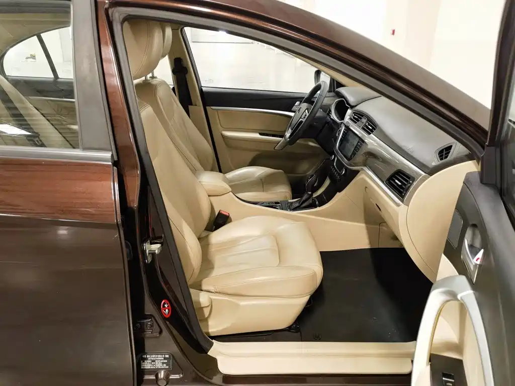 Фото 23 - Geely Emgrand