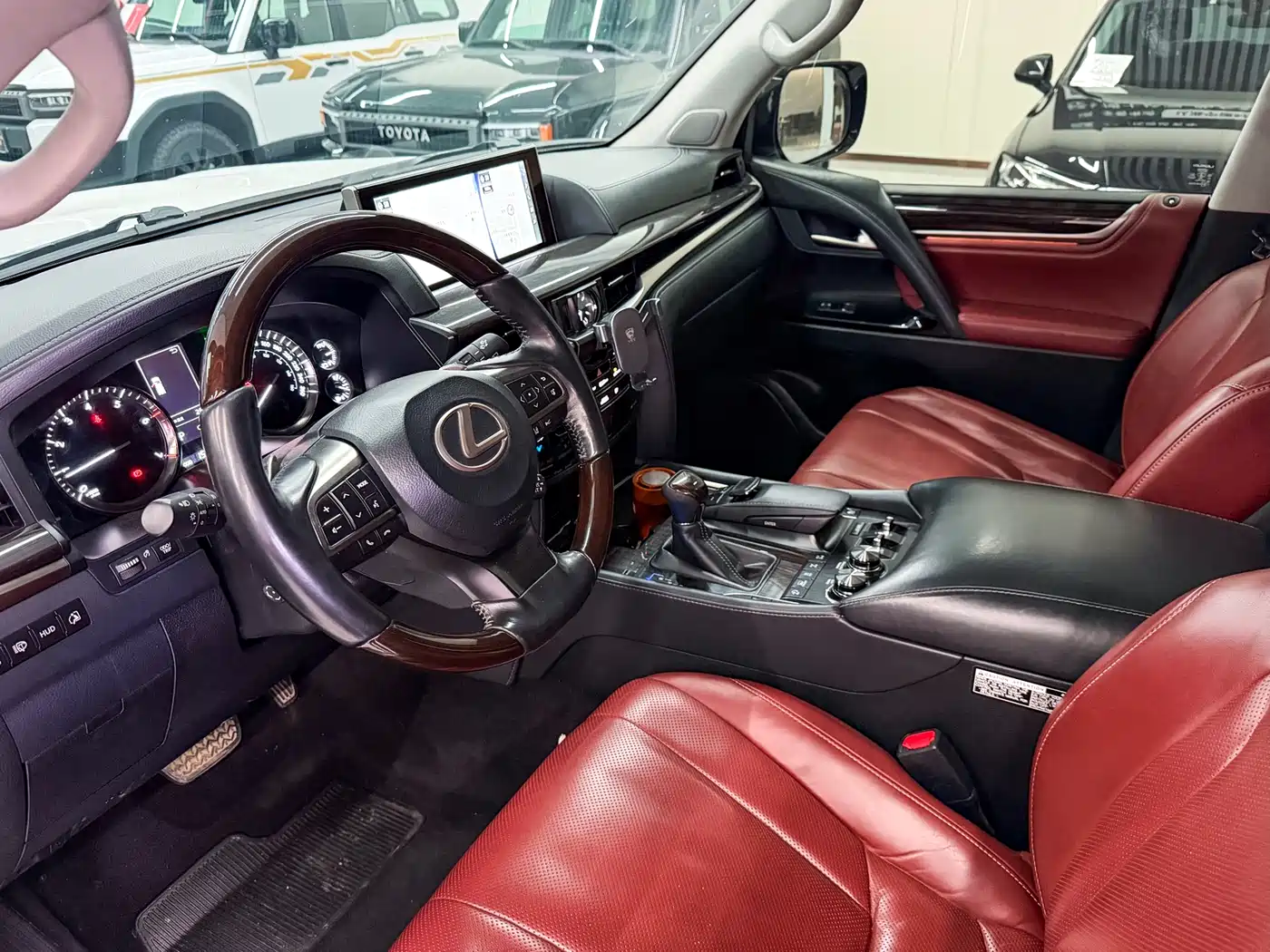 Lexus LX 2019 570 Prestige Luxury Edition фото 6