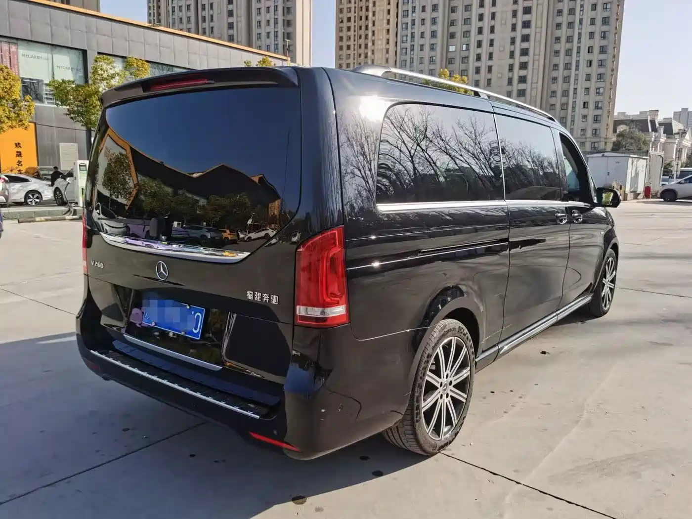 Mercedes-Benz V-Class 2022 V 260 L Long Wheelbase Luxury Edition фото 7