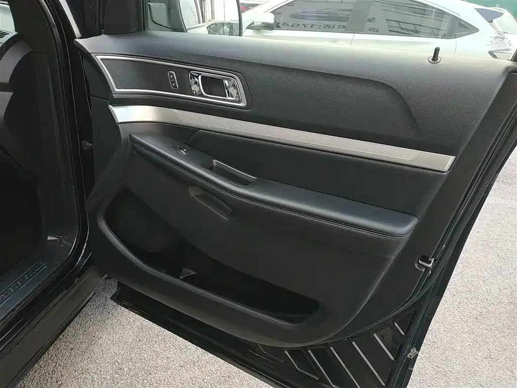 Ford Explorer (Import) 2017 2017 2.3T Trend Edition