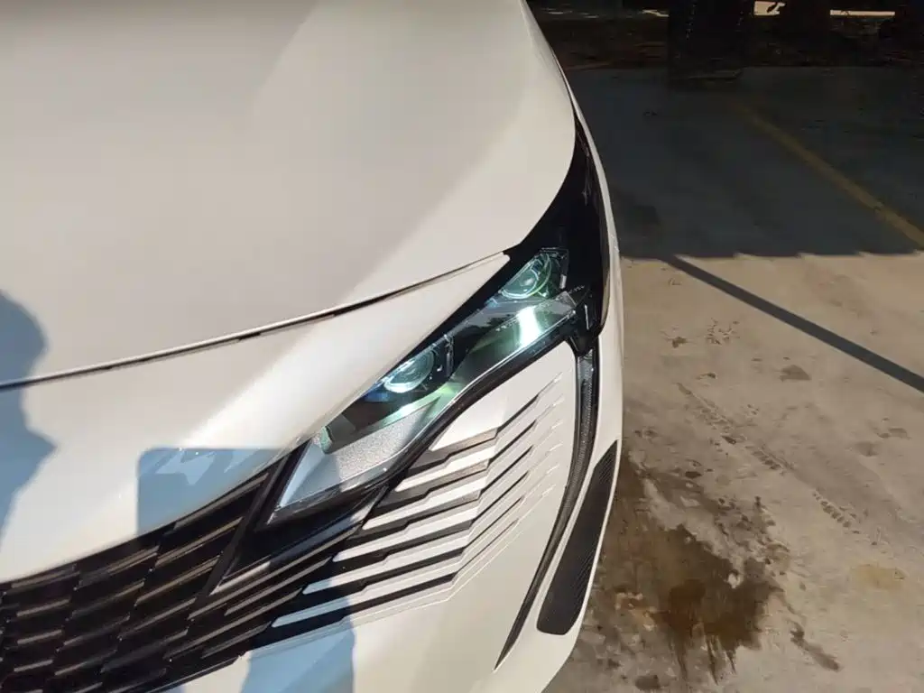 Фото 24 - Peugeot 4008