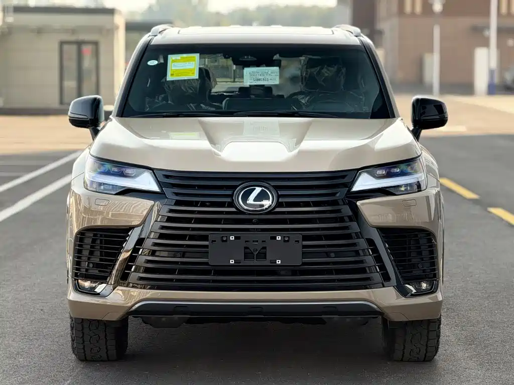 Фото 2 - Lexus LX