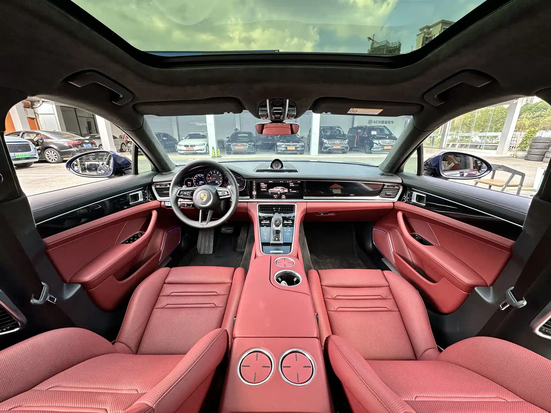 صورة 10 - Porsche Panamera