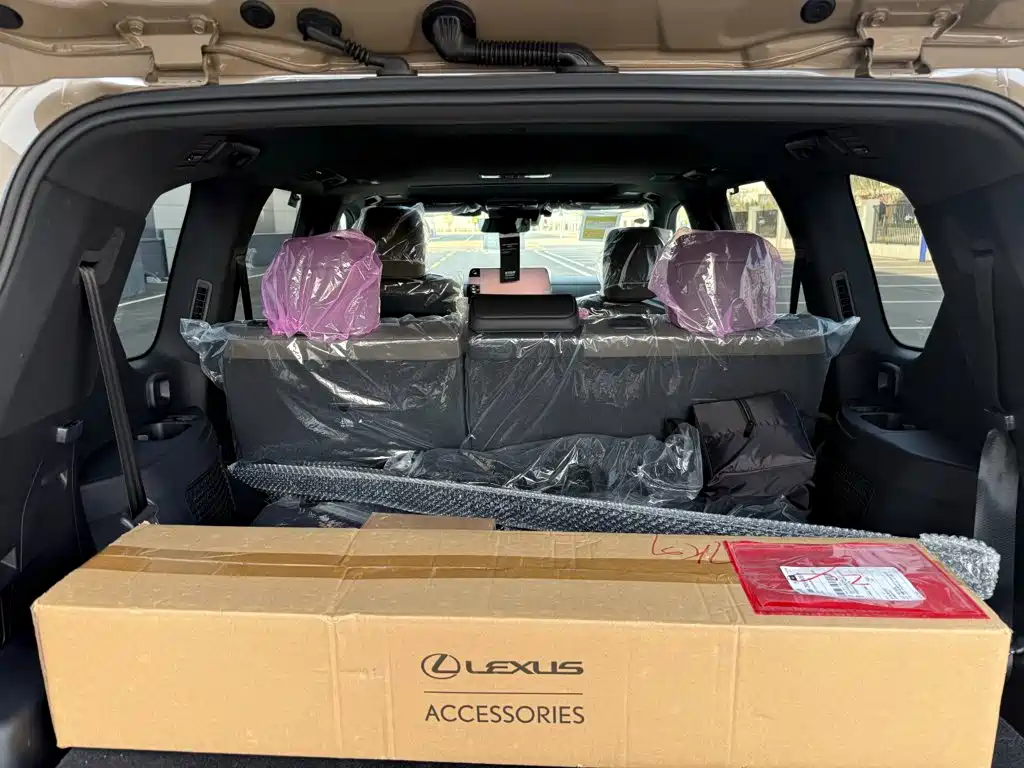 Фото 36 - Lexus LX