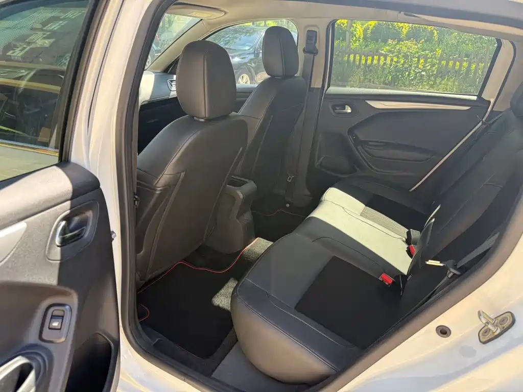 Фото 9 - Citroën C3-XR