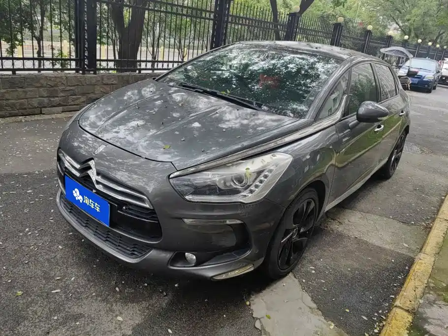 DS 5 2014 2013 1.6T Elegance THP200