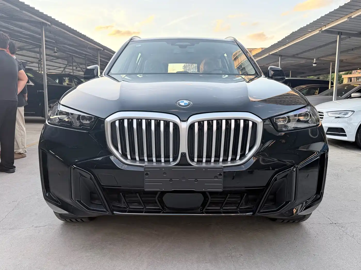 BMW X5 2026 2026 Facelift xDrive 30Li Exclusive M Sport Shadowline Package