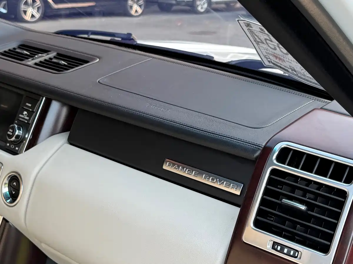 Фото 9 - Land Rover Range Rover