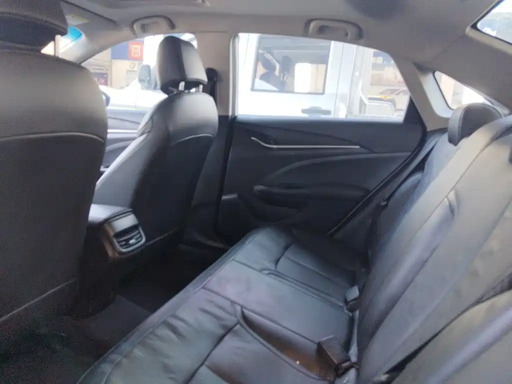 Фото 17 - Buick Excelle