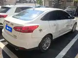 Фото 3 - Ford Focus