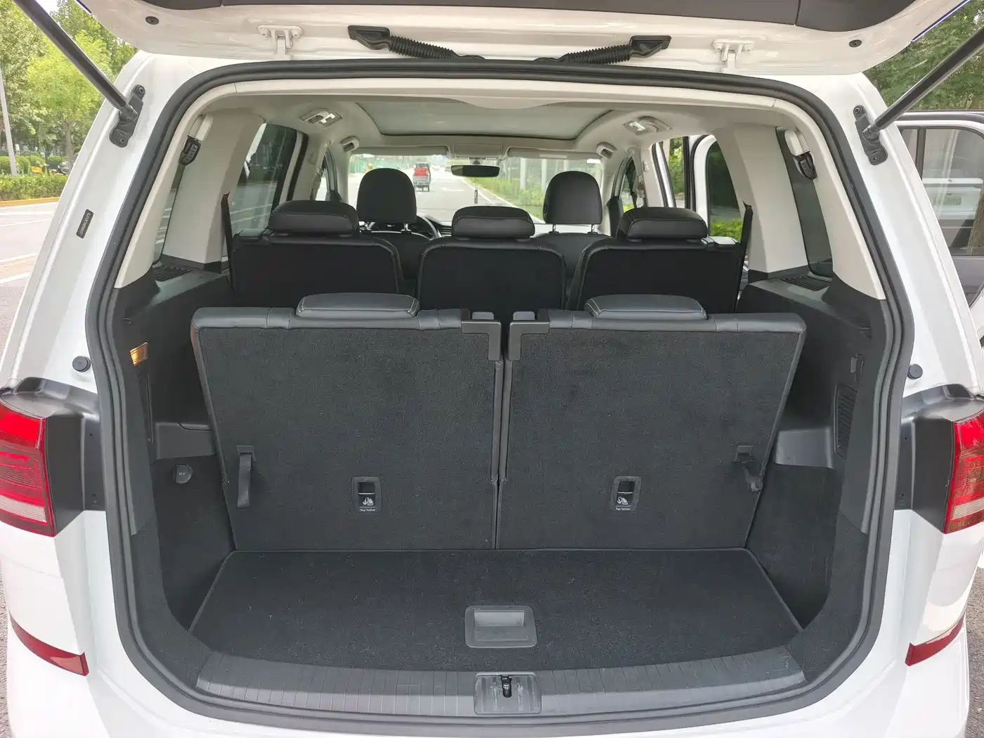 Volkswagen Touran 2021 2021 Touran L 280TSI DSG Cross Edition 7-seater