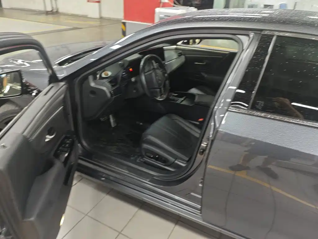 Фото 6 - Lexus ES