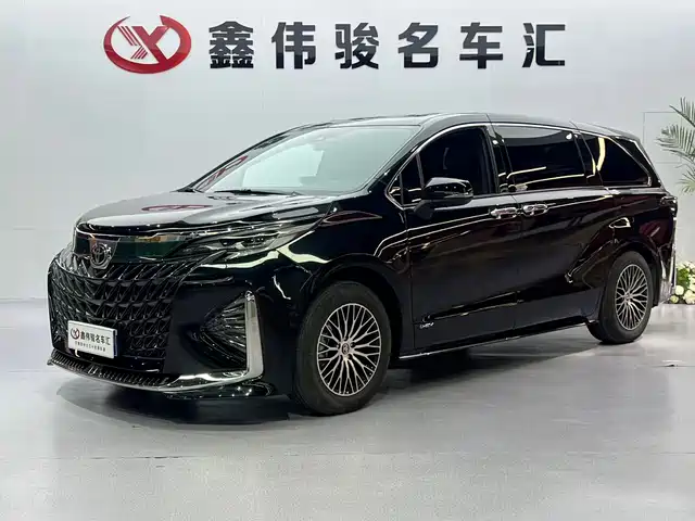 Toyota Sienna 2024 2.5L Hybrid Comfort Edition — фото 2