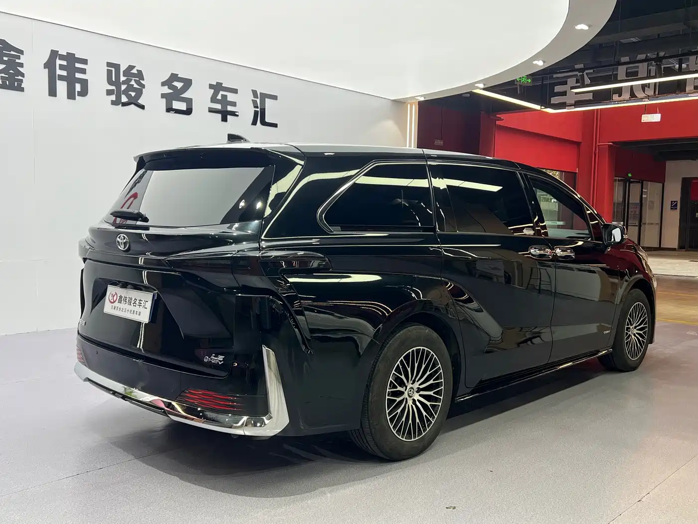 TOYOTA SIENNA