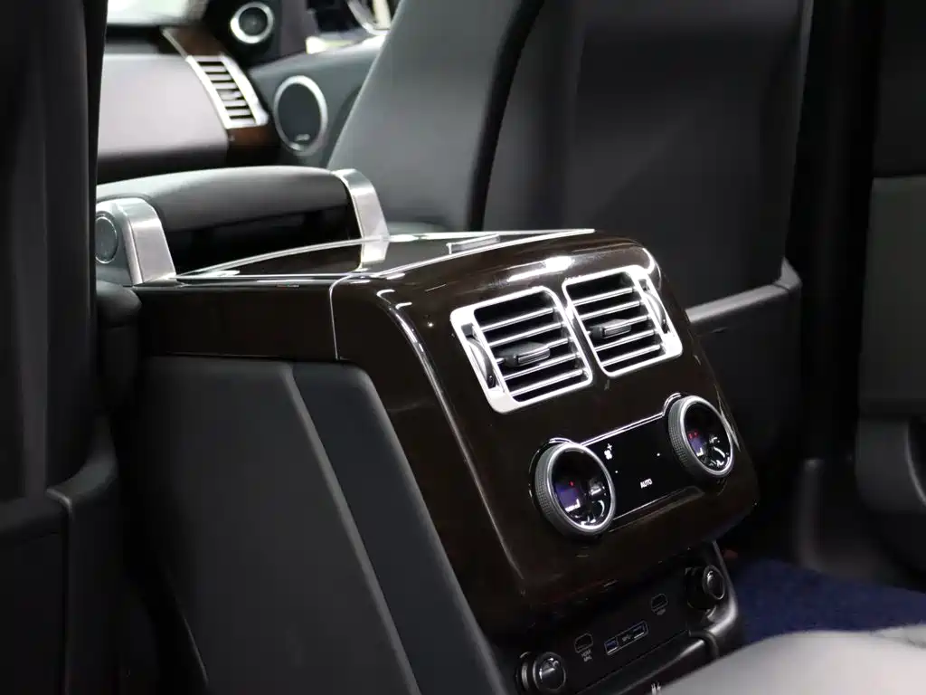 Фото 22 - Land Rover Range Rover