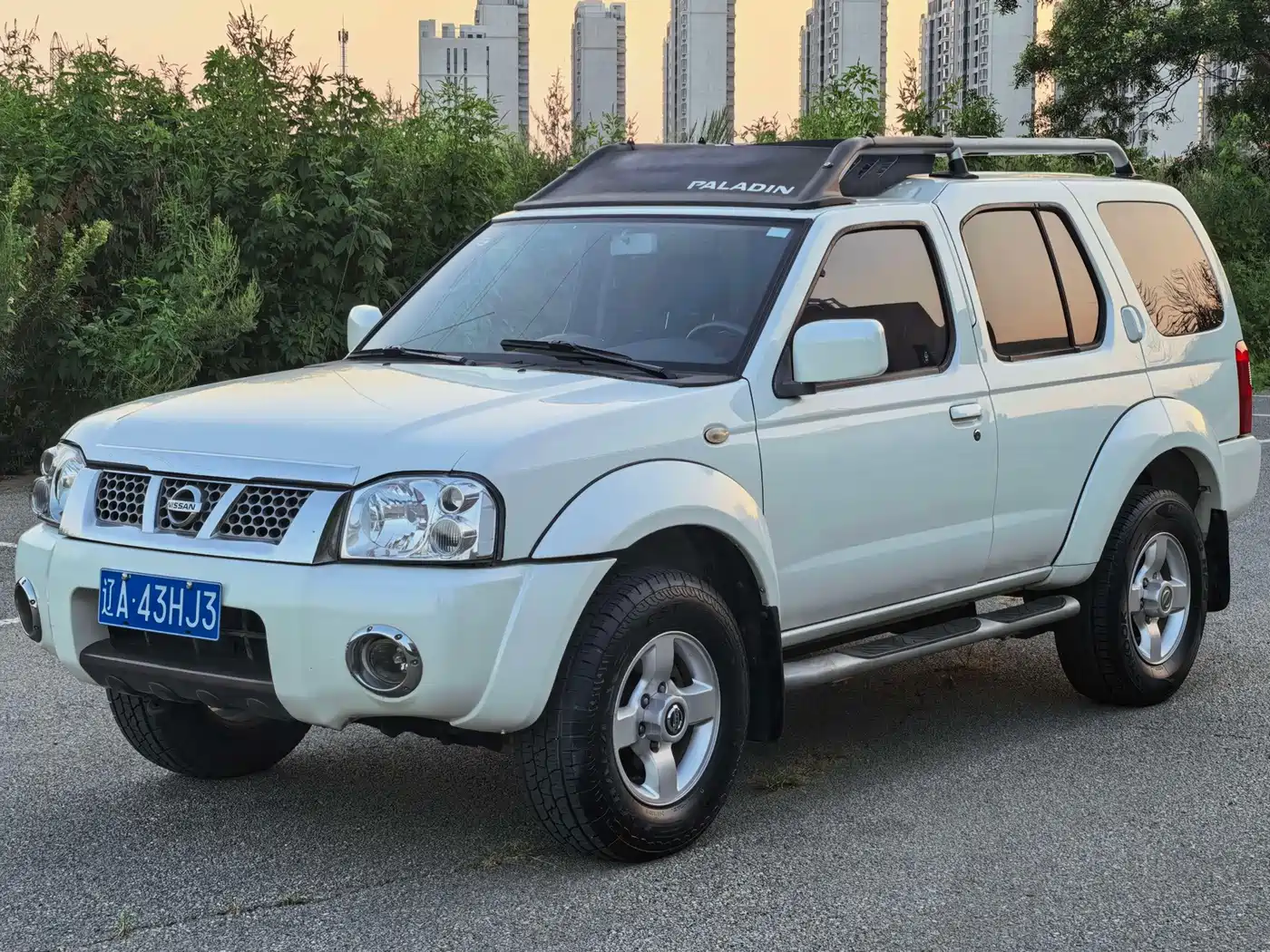 Nissan Paladin 2015 2013 2.4L 2WD Standard China V