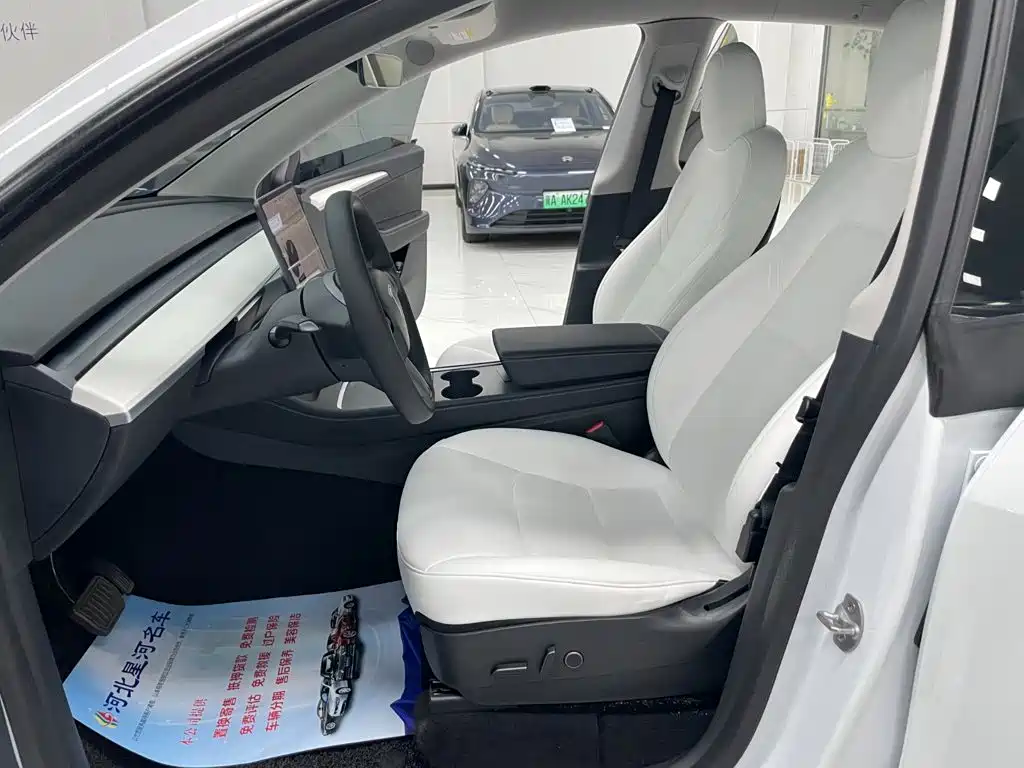 Фото 8 - Tesla Model Y
