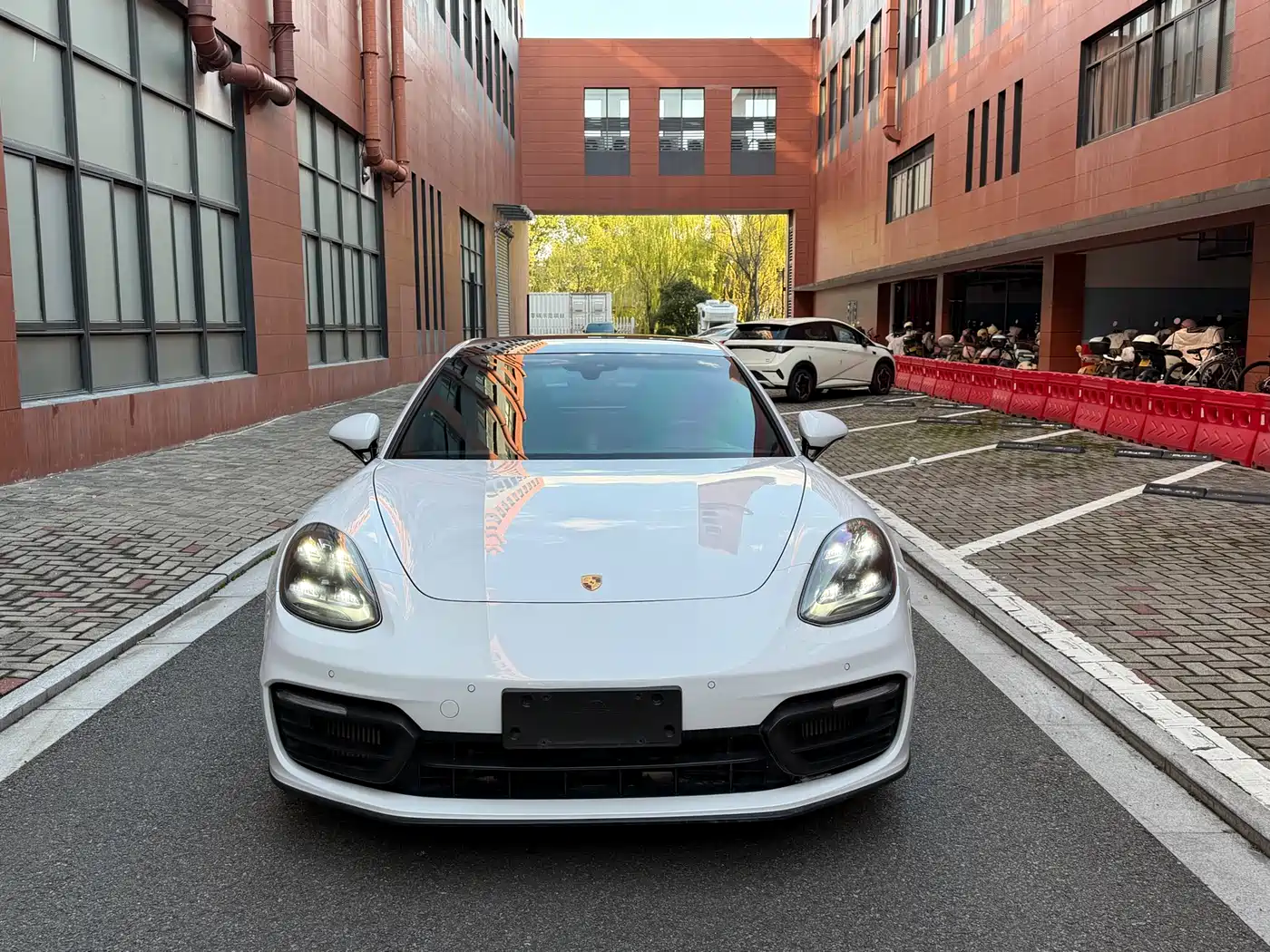 PORSCHE PANAMERA