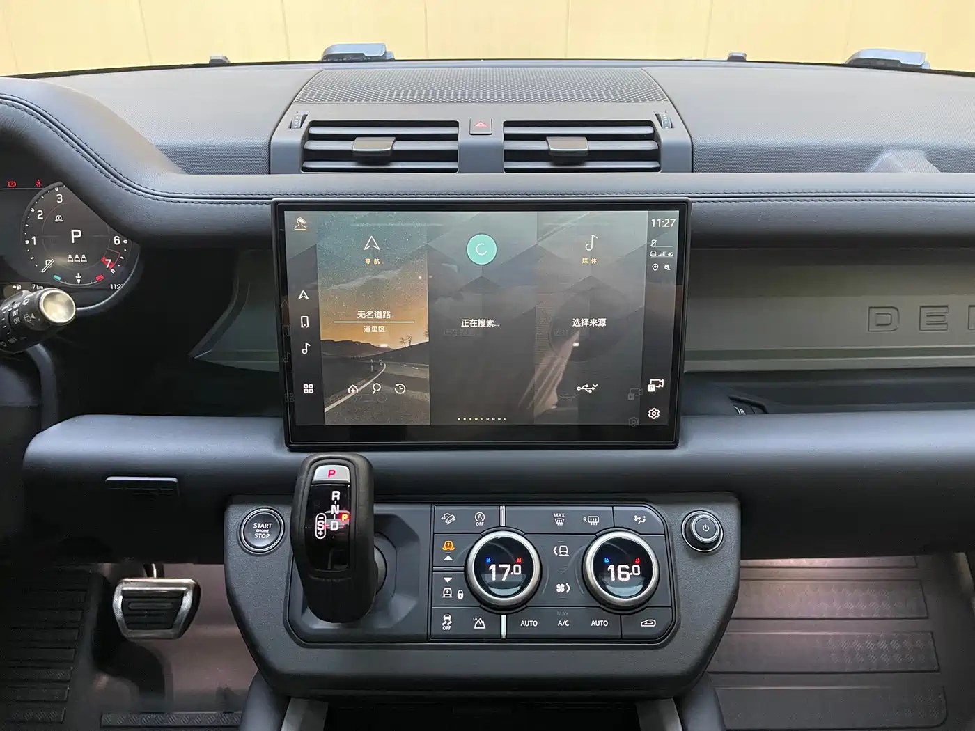 Land Rover Defender 2025 2025 110 3.0T P400 Dark Special Edition