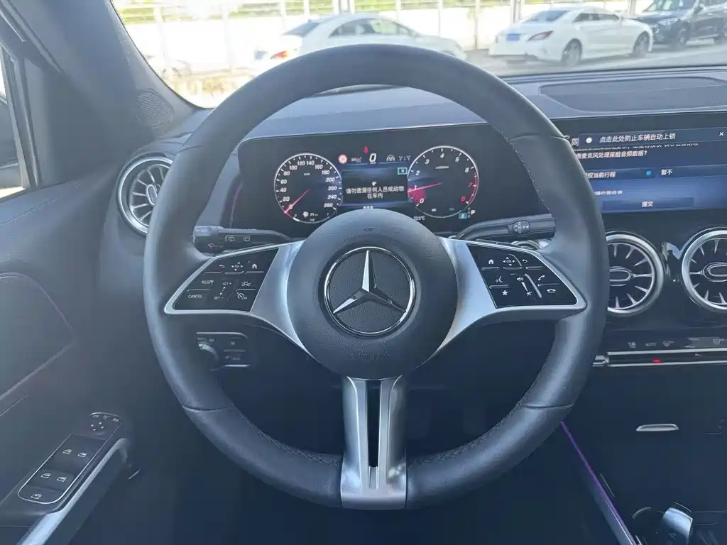 Mercedes-Benz GLB 2025 2025 Model GLB 220 Fashion Style