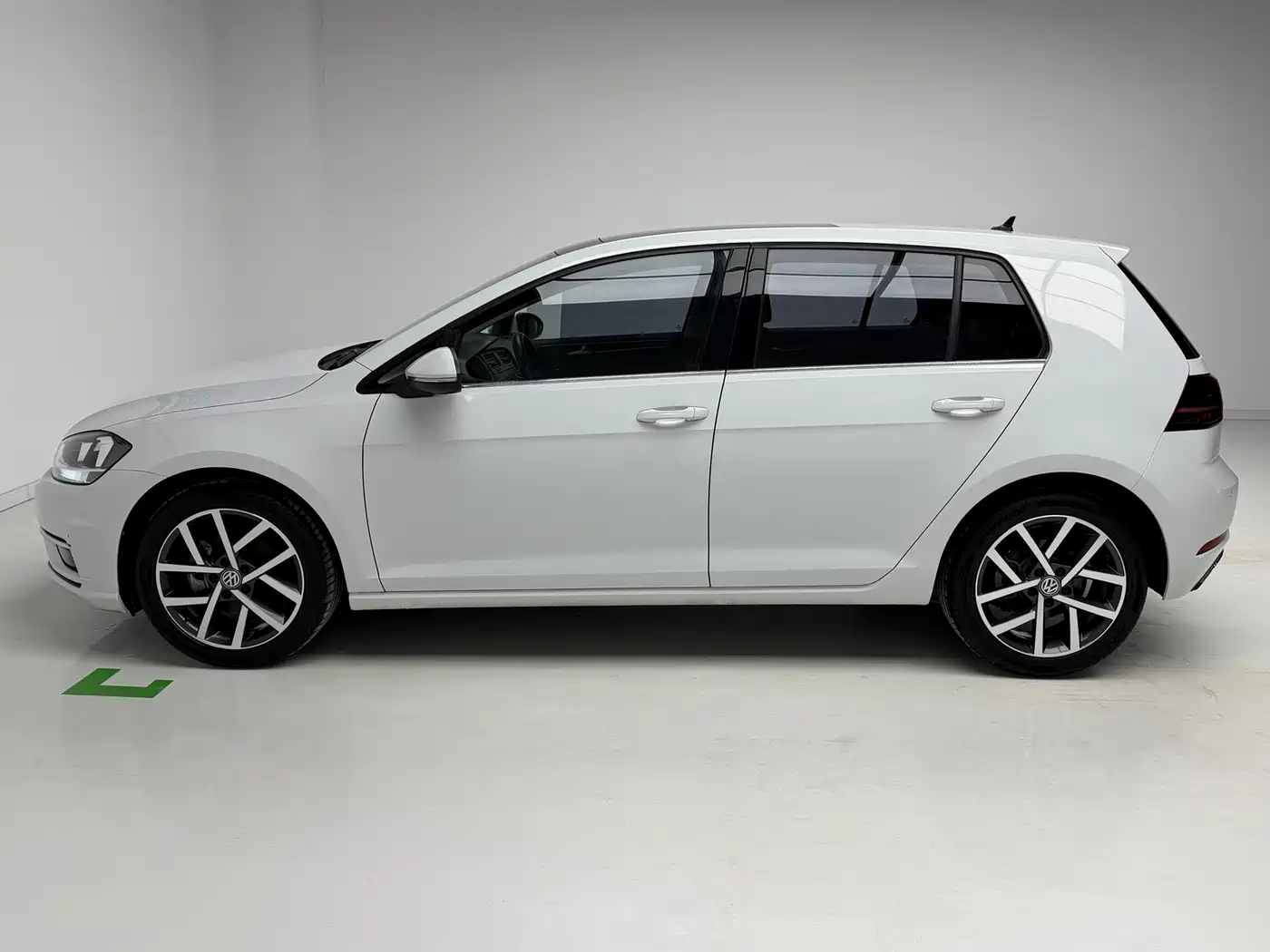Volkswagen Golf 2020 Beloved Edition 280TSI DSG Luxury фото 7