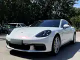 Photo 1 - Porsche Panamera New Energy
