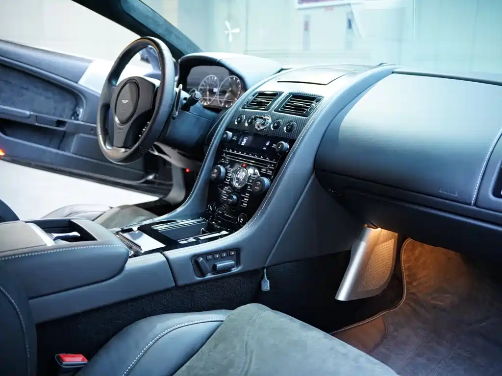 Aston Martin DBS 2010 2009 6.0 Touchtronic Coupe