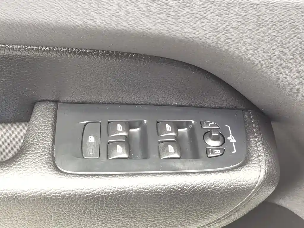 Фото 9 - Volvo XC60