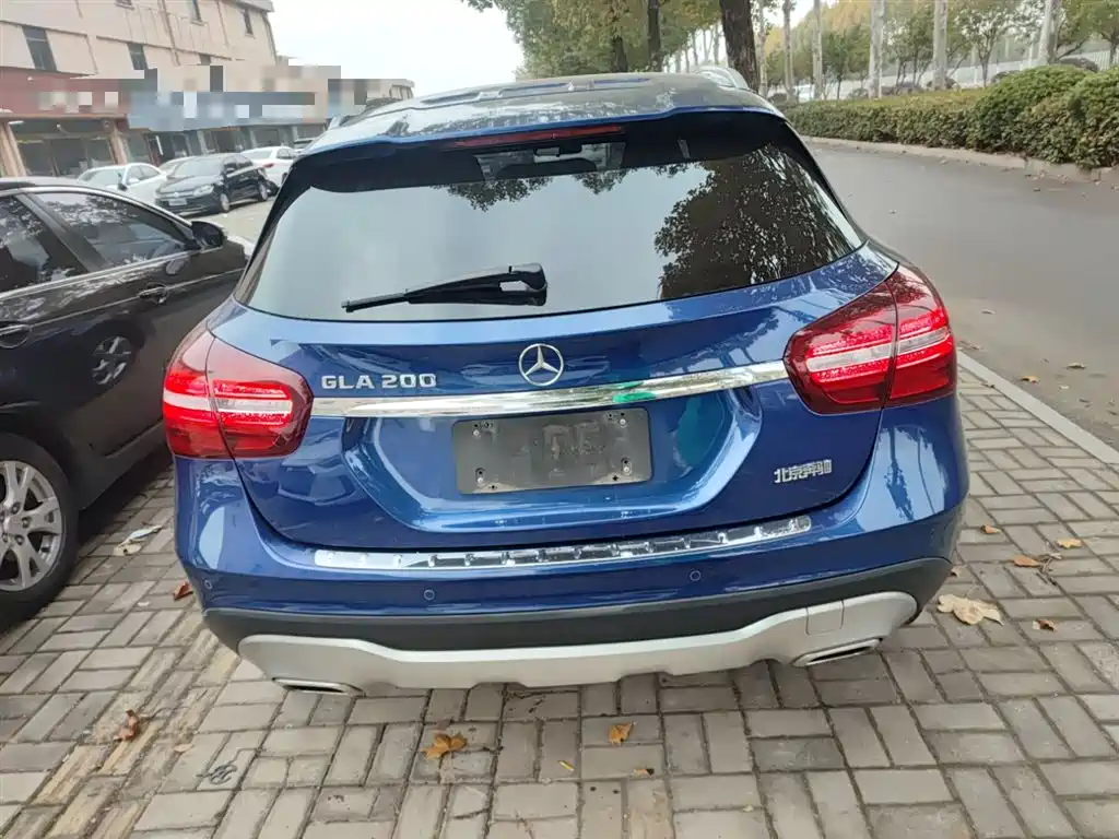 Mercedes-Benz GLA 2018 GLA 200 Dynamic фото 5
