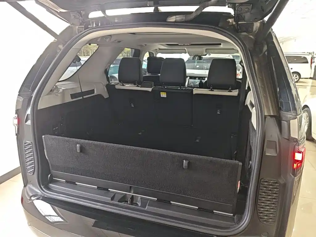 Photo 19 - Land Rover Discovery