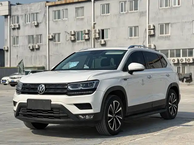 VOLKSWAGEN TUYUE