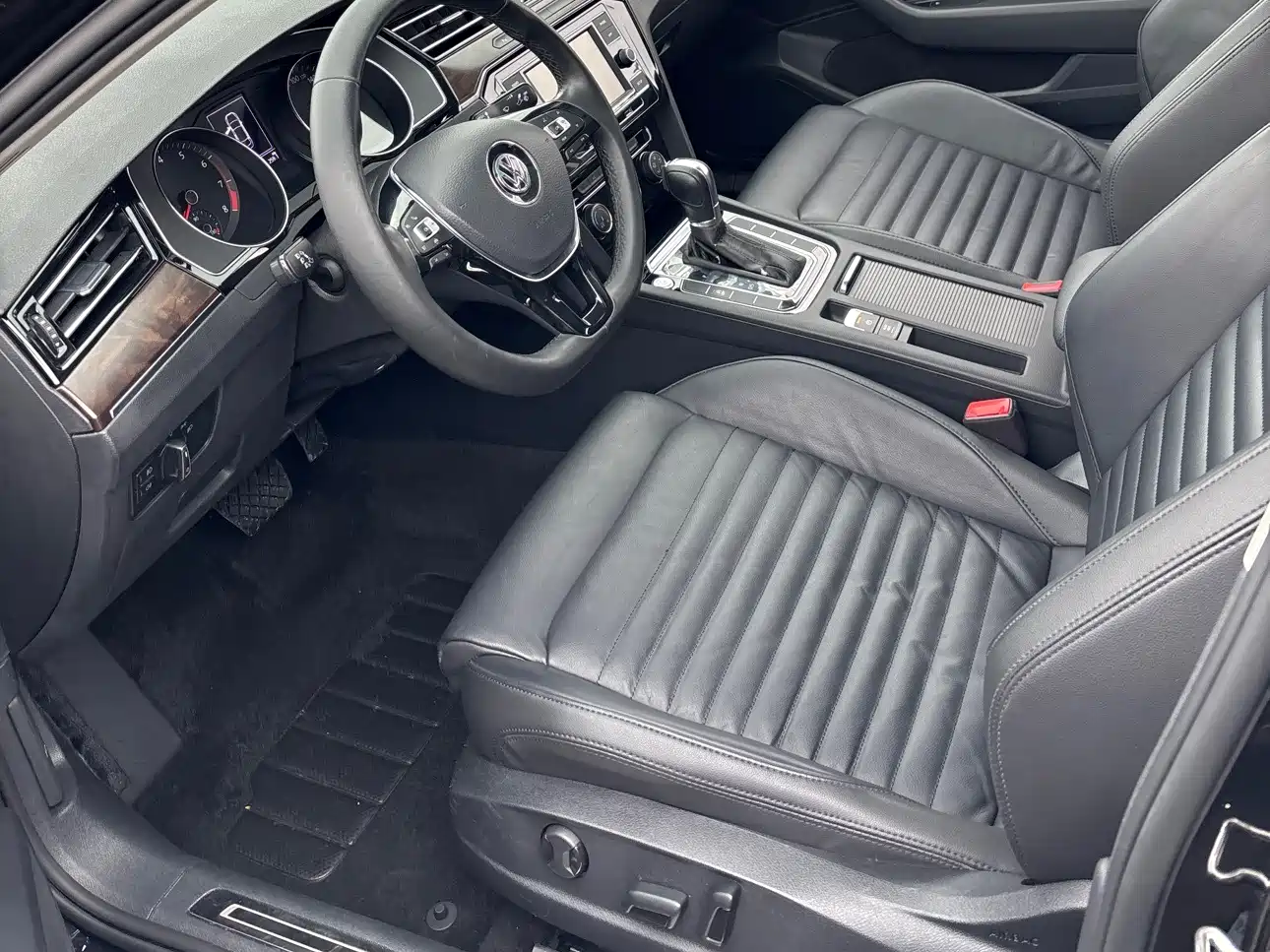 Volkswagen Magotan 2019 330TSI DSG Leading China V фото 9