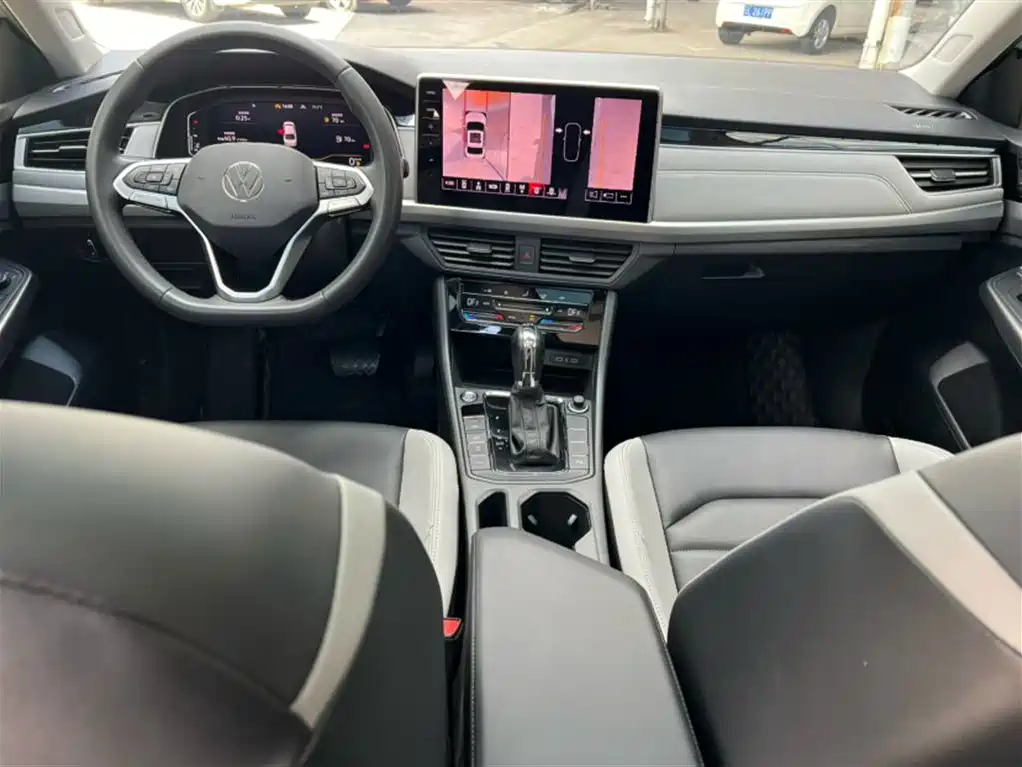 Volkswagen Bora 2023 300TSI DSG Premium Edition фото 8