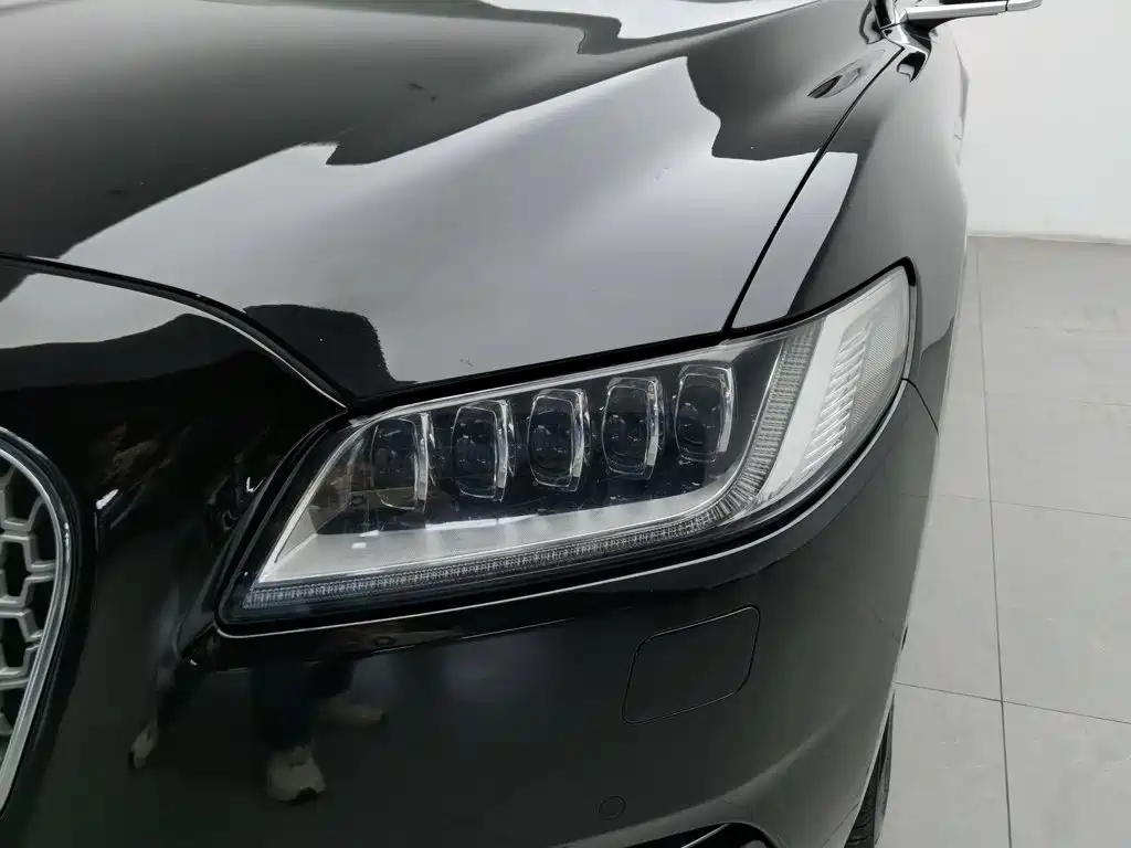 Lincoln Continental 2018 2017 2.0T 2WD Prestige
