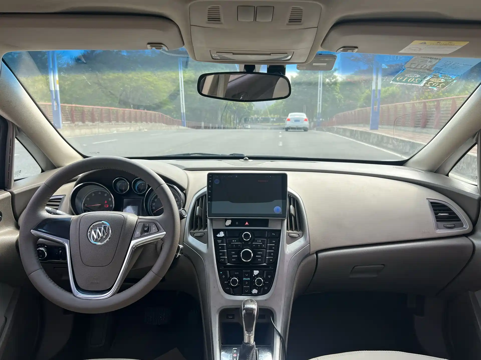 Фото 10 - Buick Excelle