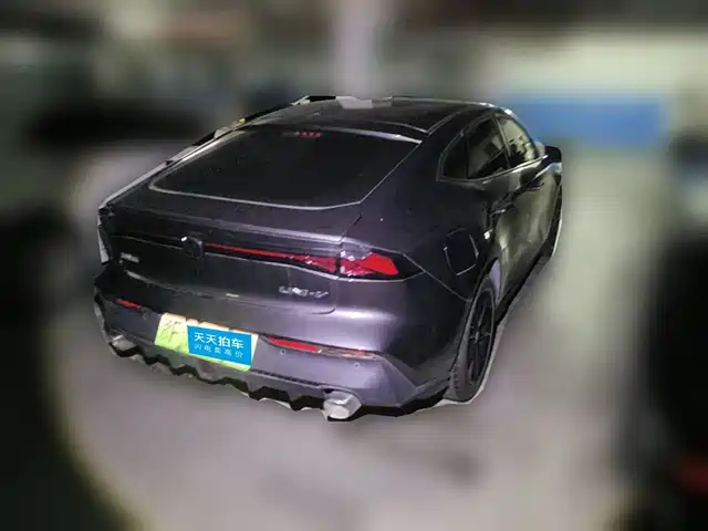 Changan UNI-V iDD 2023 Smart Electric iDD 1.5T 113km Smart Fun Type (Rapid Edition) — фото 2