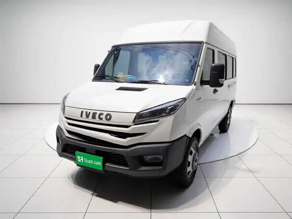 Iveco Daily 2024 2023 2.5T A37M1 Multi-purpose Passenger Vehicle Long Wheelbase Medium Roof Dual Tire Sliding Door Automatic