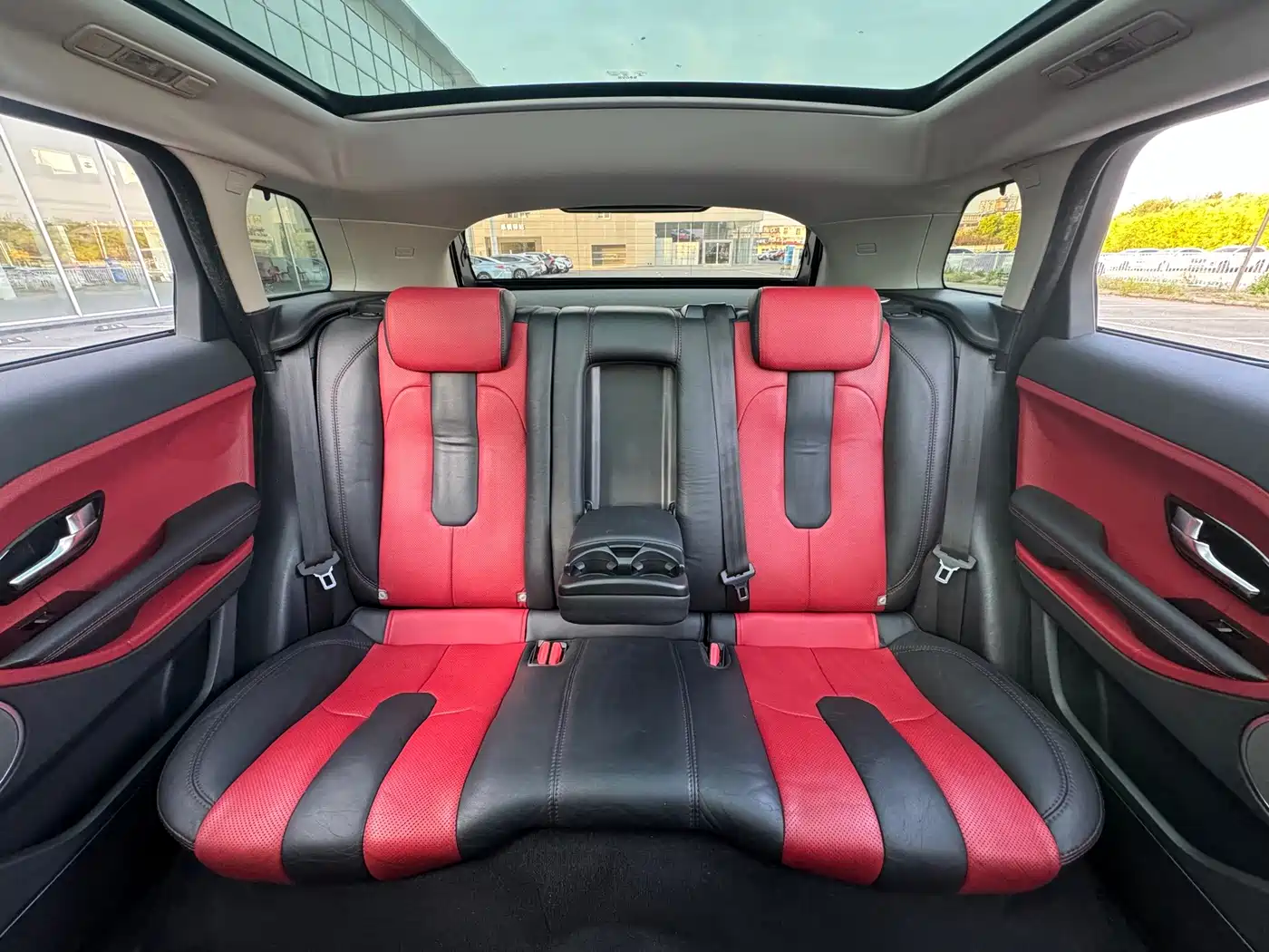 Land Rover Range Rover Evoque (Import) 2013 2013 2.0T 5-door Dynamic Edition