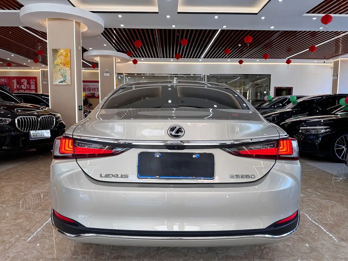 Фото 5 - Lexus ES