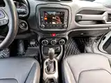 صورة 11 - Jeep Renegade