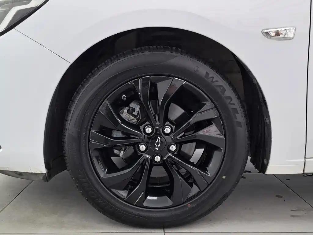 Chevrolet Monza 2019 2019 RS 330T Auto Smooth Edition China VI