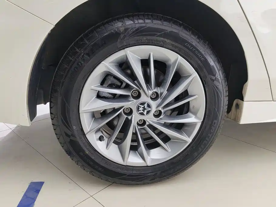 Venucia D60 2022 2021 PLUS 1.6L XL CVT Joy Leader Edition