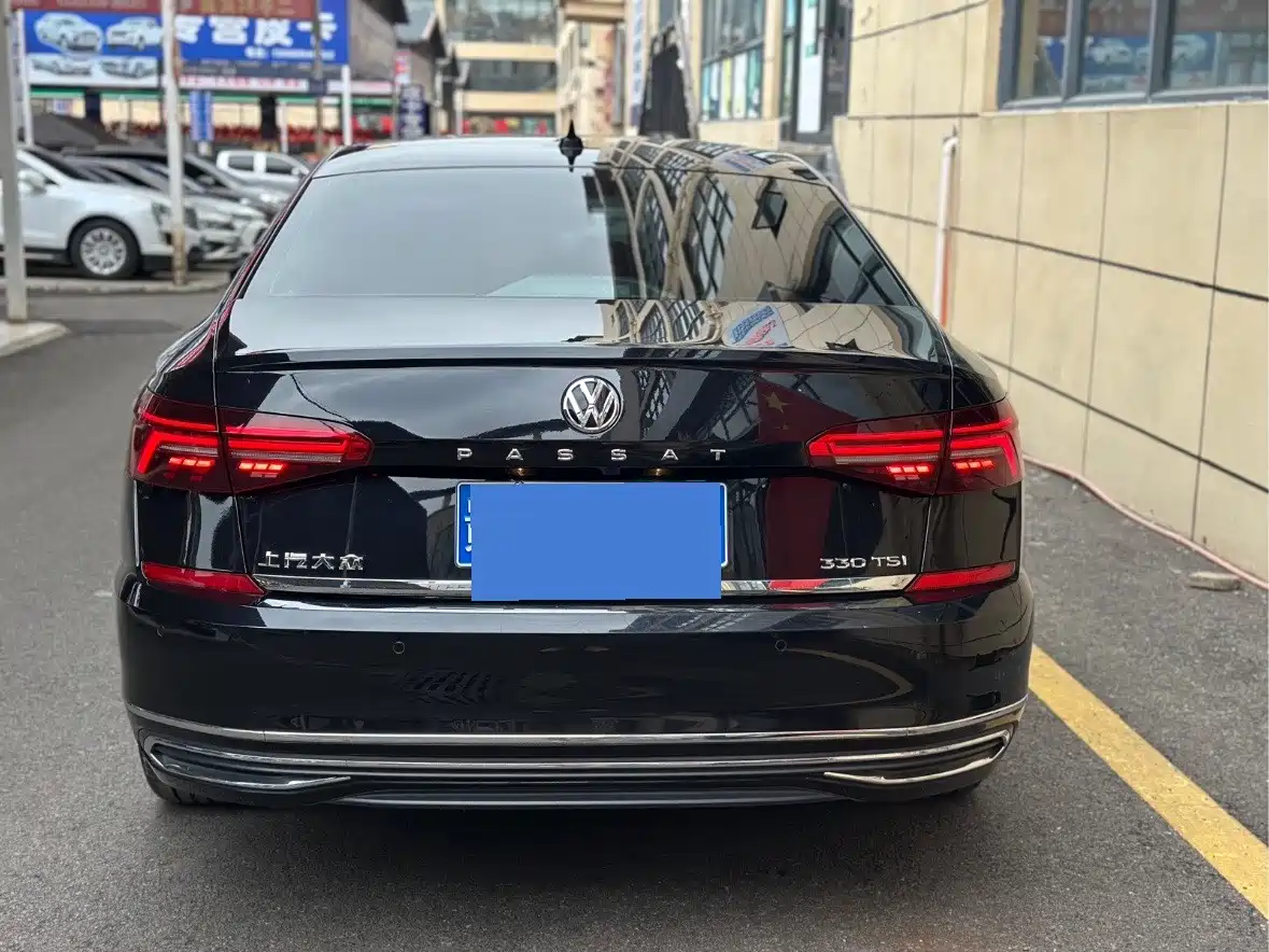 Volkswagen Passat 2021 Model 330TSI Luxury Edition фото 15