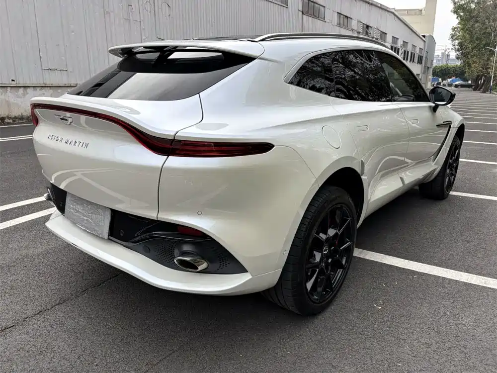 Aston Martin DBX 2021 2020 4.0T V8