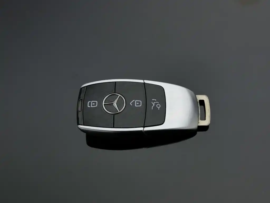 Mercedes-Benz E-Class, миниатюра 19