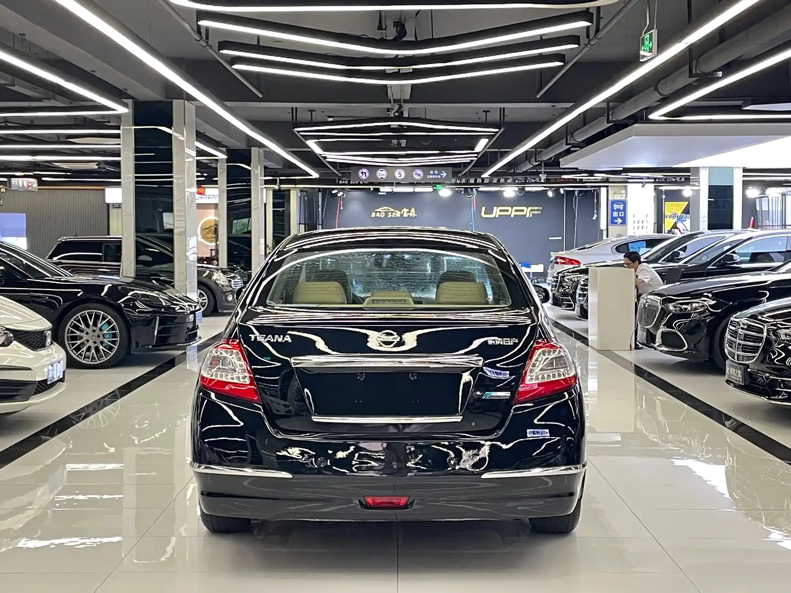 Photo 42 - Nissan Teana