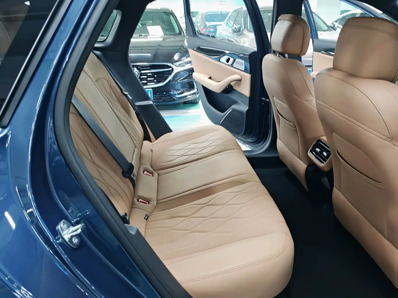 Geely Galaxy Galaxy A7 2025 EM-i фото 8